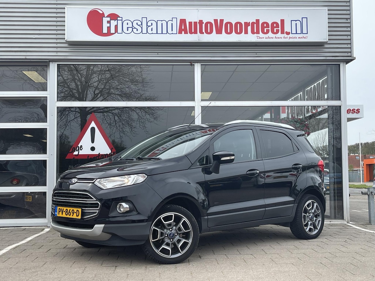 Ford EcoSport - 1.0 EcoBoost Titanium /Cruise/Clima/Navi/PDC/Keyless/Trekhaak/ - AutoWereld.nl