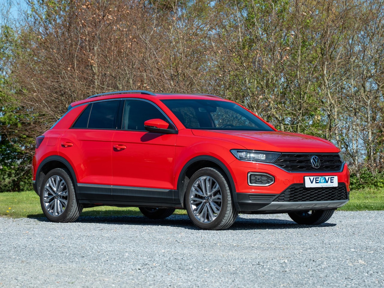 Volkswagen T-Roc - 1.5 TSI Sport // panoramadak // stuur-stoel verwarming // standkachel - AutoWereld.nl