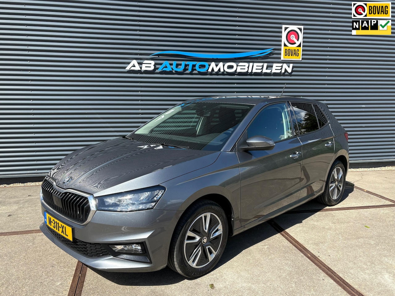 Skoda Fabia - 1.0 TSI Ambition CARPLAY/ NAVI/ PARKEERSENSOREN - AutoWereld.nl