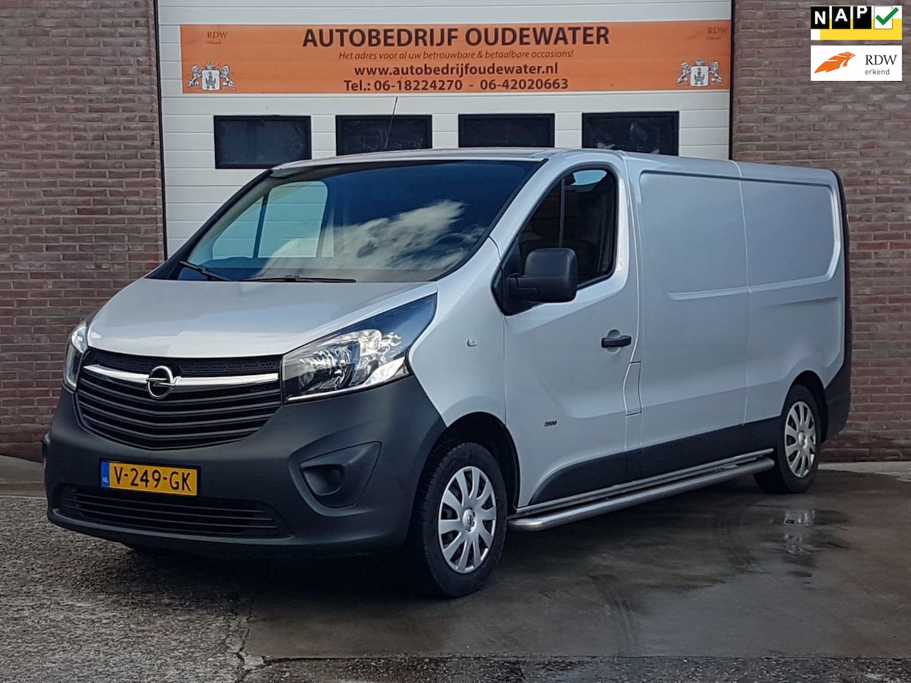 Opel Vivaro - 1.6 CDTI L2H1 Sport EcoFlex 1.6 CDTI L2H1 Sport EcoFlex - AutoWereld.nl