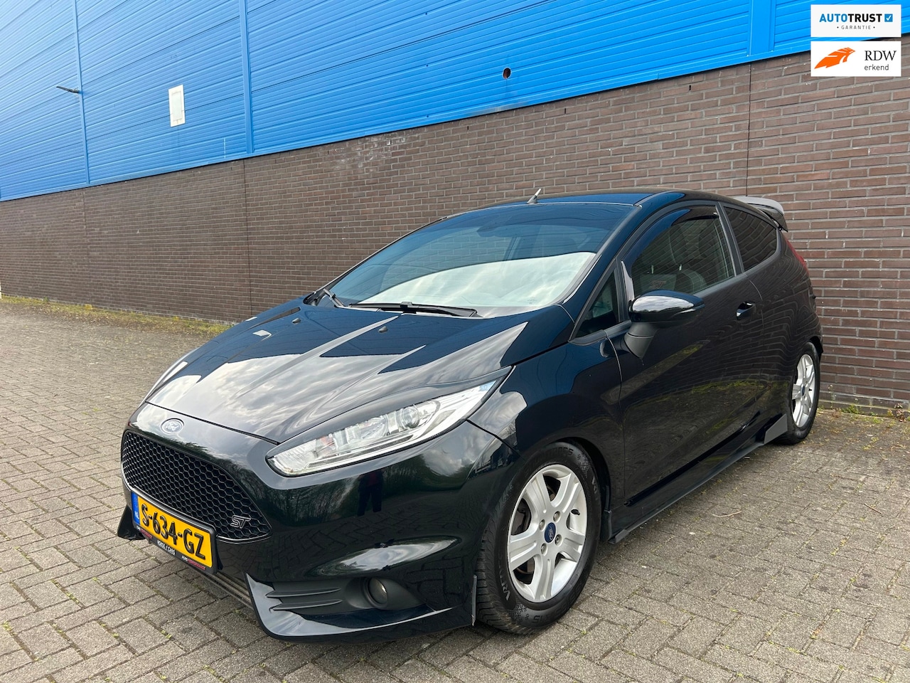 Ford Fiesta - 1.6 ST2 | Maxton Design | Recaro Sportstoelen | Camera | Keyless Start | LED | Schroefvere - AutoWereld.nl