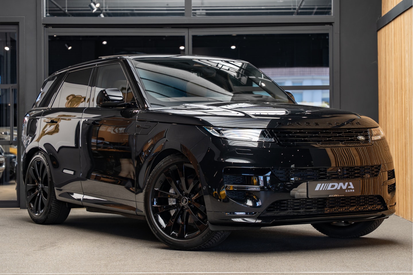 Land Rover Range Rover Sport - P460e Dynamic HSE Koelbox Pano Trekhaak 3.0 P460e Dynamic HSE PHEV . - AutoWereld.nl