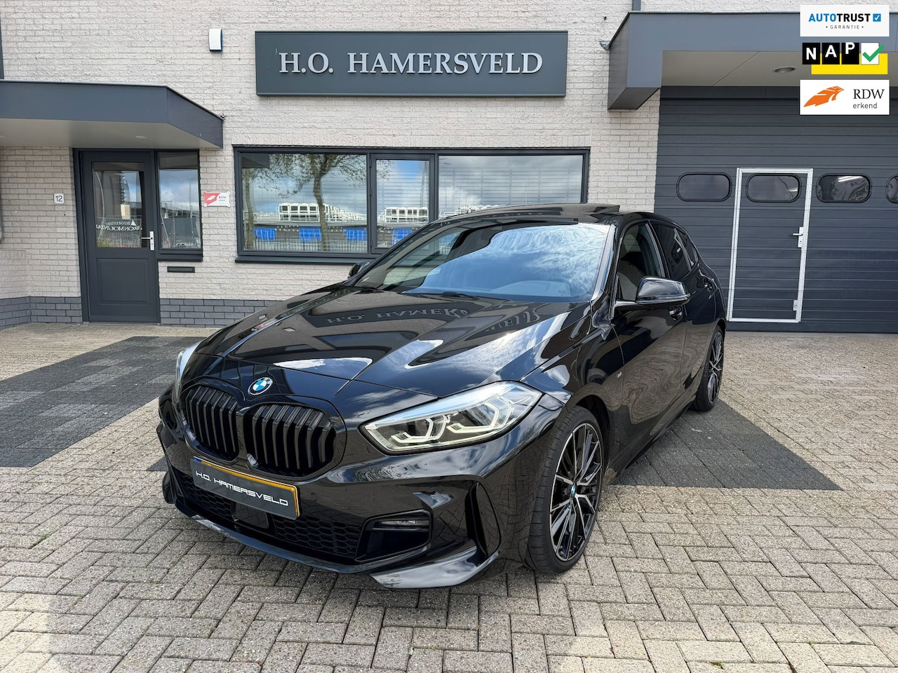 BMW 1-serie - BMW 118i M-pack Aut. Pano, Harman Kardon etc!! - AutoWereld.nl