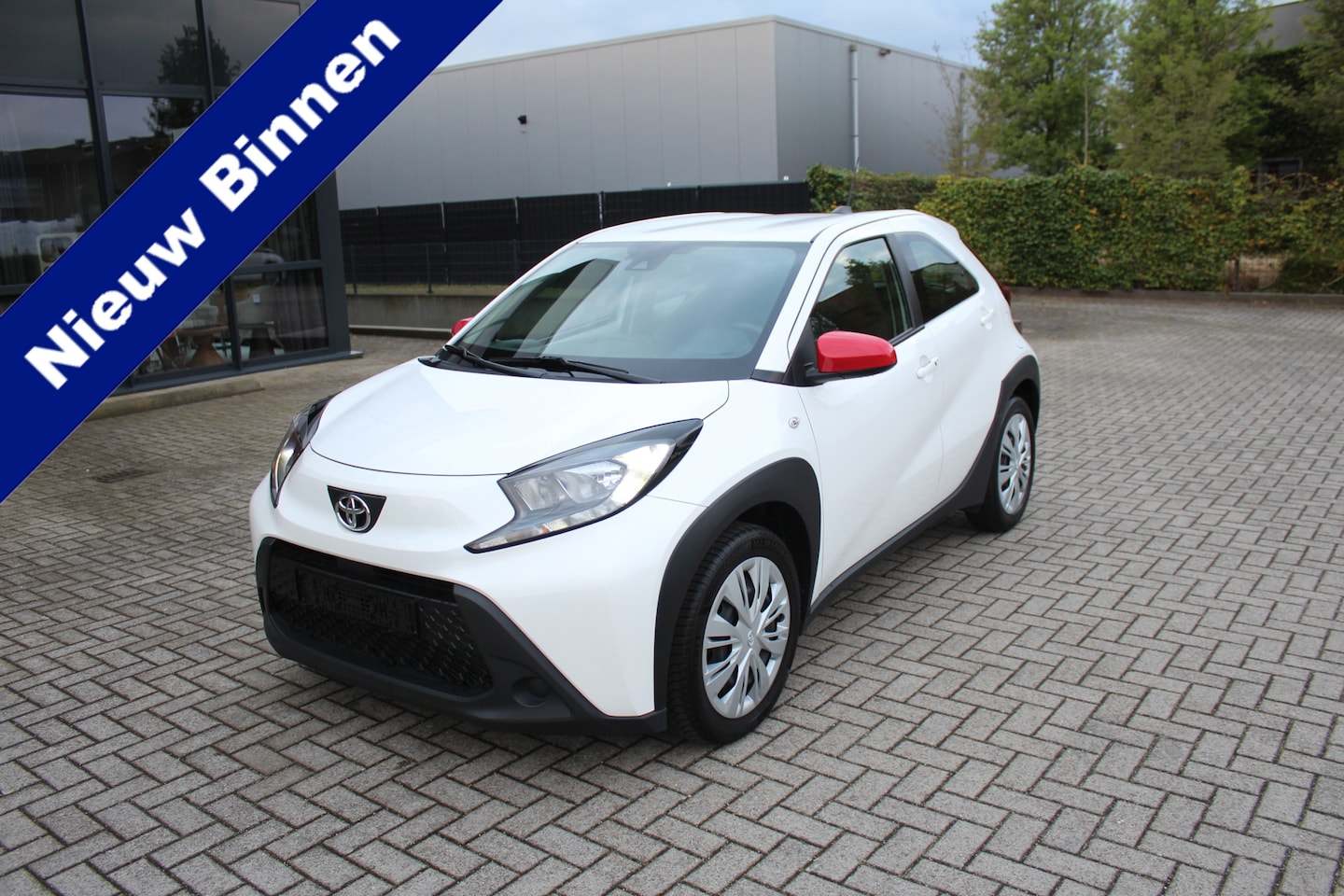 Toyota Aygo X - 1.0 VVT-i S-CVT Play Clima-Adapt. Cruise-Carplay-Camera - AutoWereld.nl