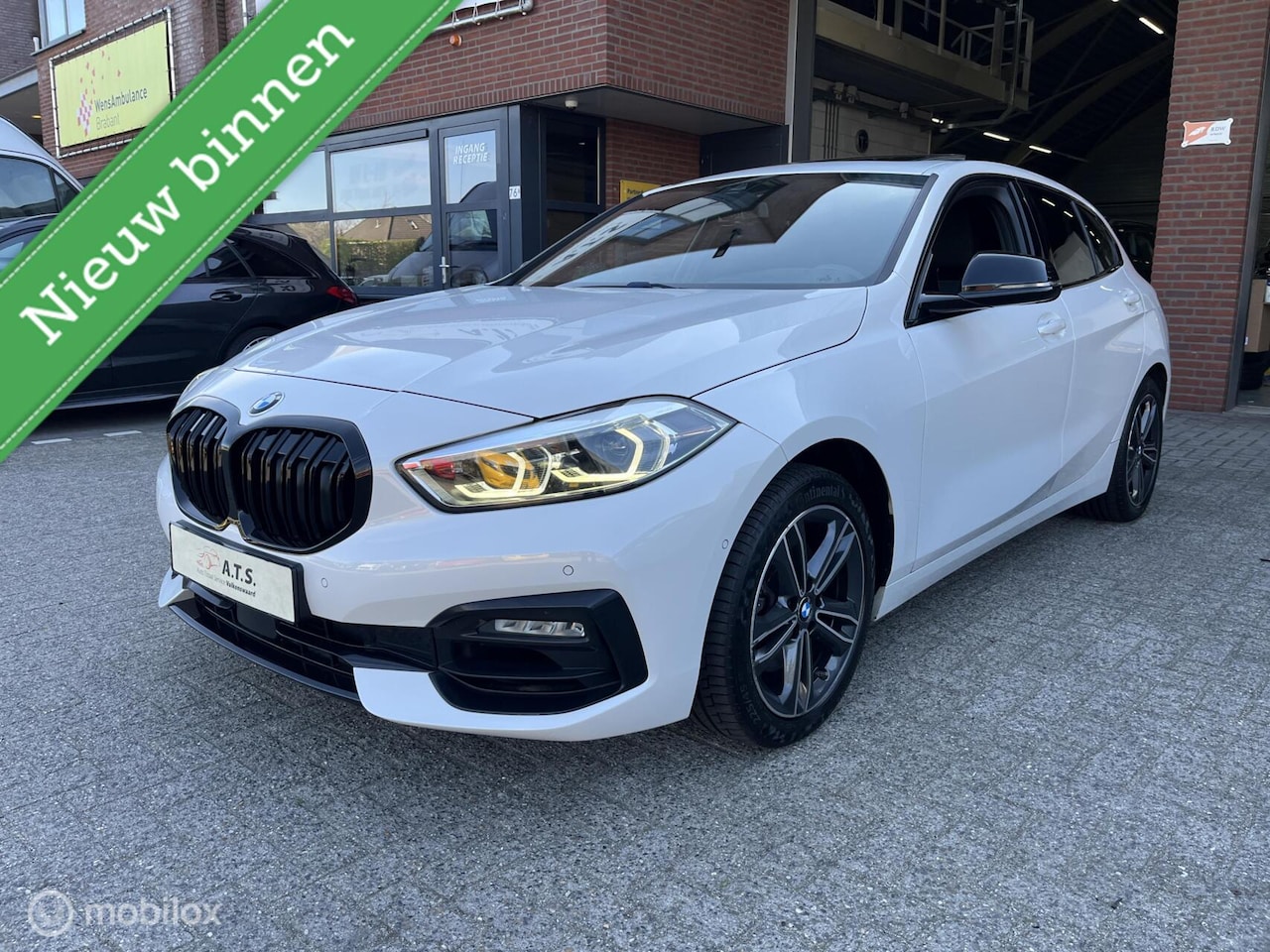 BMW 1-serie - 118i EDE EXECUTIVE*PANO-DAK*NAVI*LED*PDC* - AutoWereld.nl