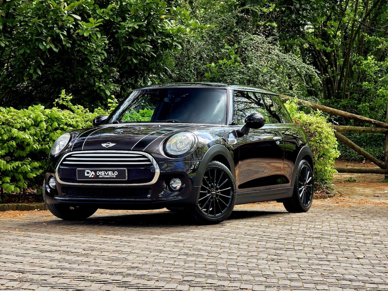 MINI Mini - 1.5 Cooper Chili iced chocolate metallic - AutoWereld.nl