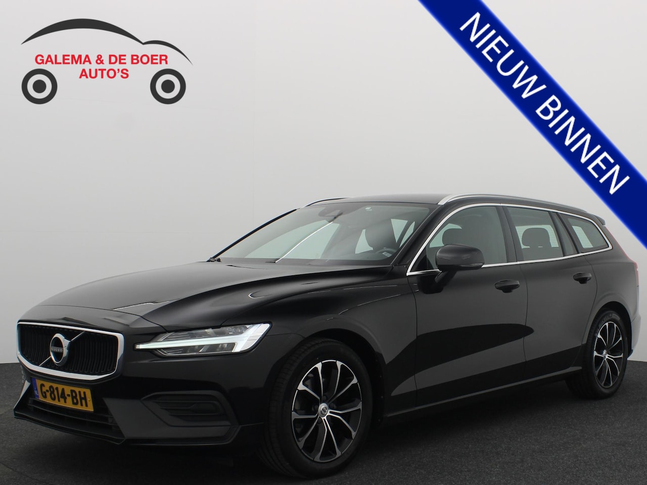 Volvo V60 - 2.0 D4 Momentum AUTOMAAT / TREKHAAK / FULL LED / STOELVERW / ACHTERBANK VERW / CARPLAY / N - AutoWereld.nl