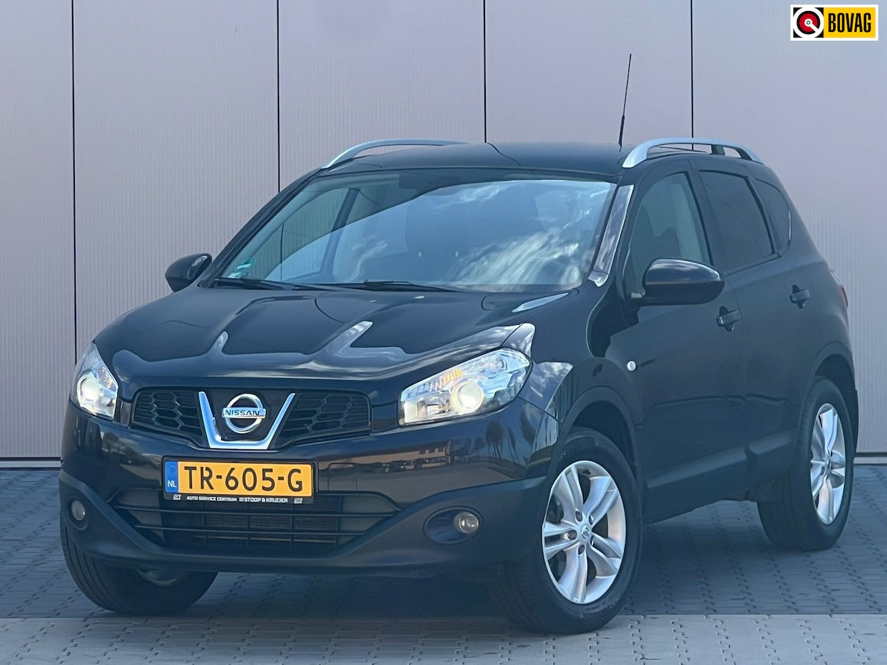 Nissan Qashqai - 2.0 Connect Edition - Dark Purple - Panorama/Nav/Clima/Cruise - Topstaat - AutoWereld.nl