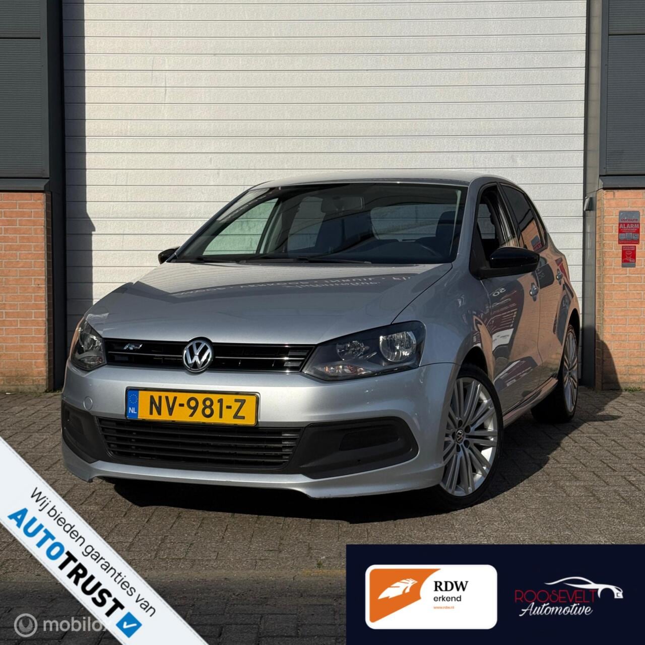 Volkswagen Polo - 1.2 TSI DSG R-Line / APK / CARPLAY /AUTOMAAT - AutoWereld.nl