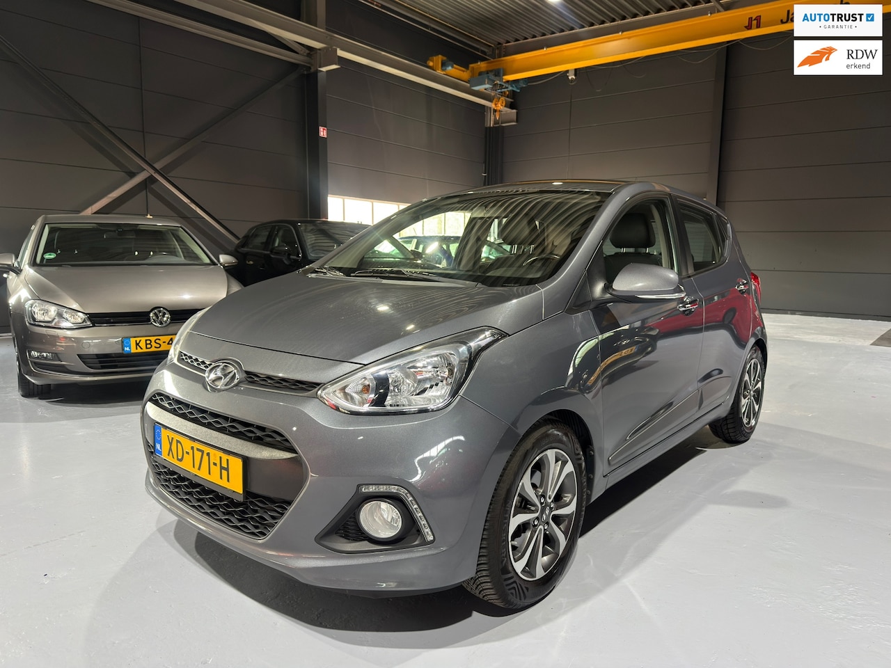 Hyundai i10 - 1.2i Automaat | Stoel/Stuurverwarming | PDC | BT - AutoWereld.nl