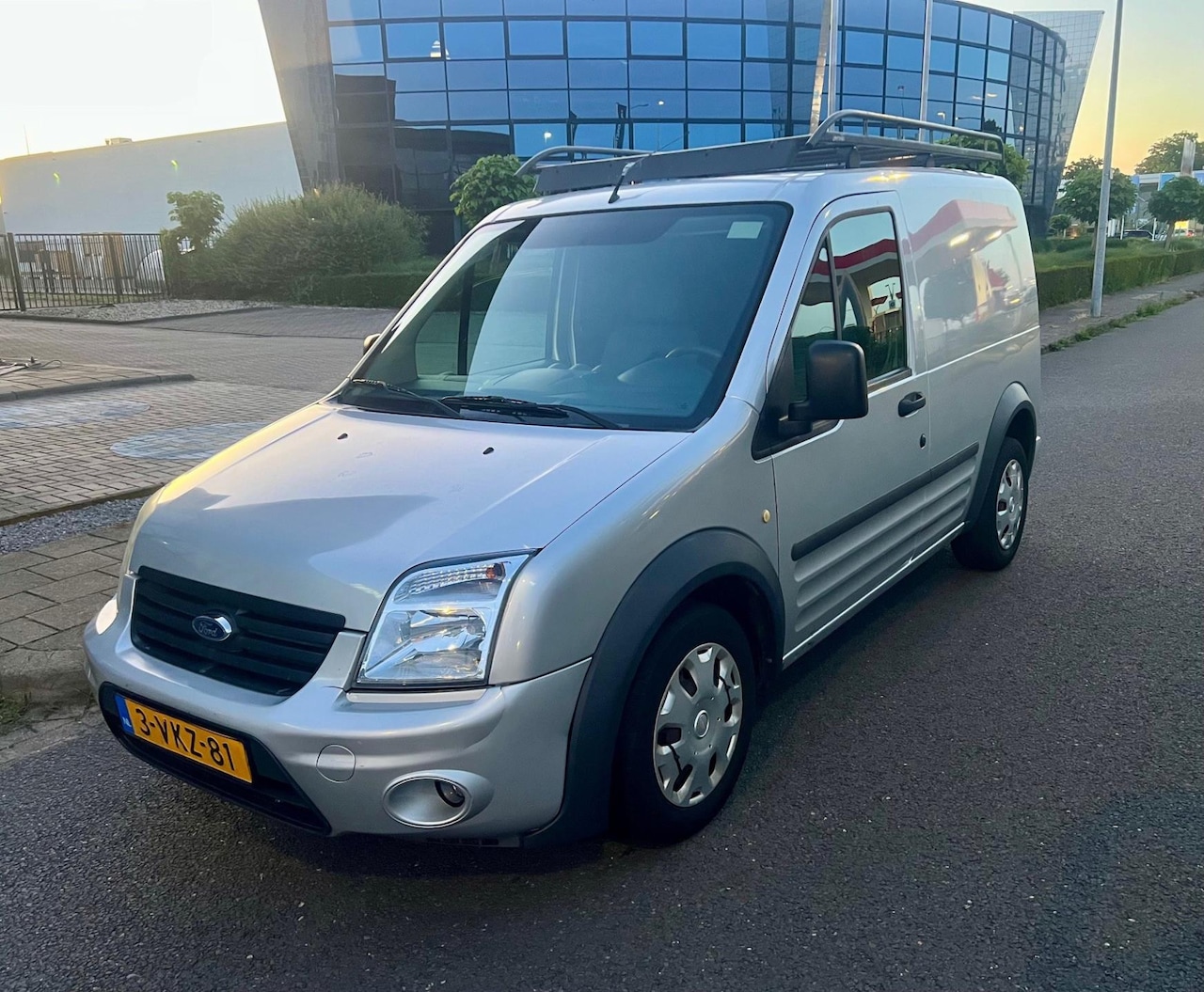 Ford Transit Connect - T200S 1.8 TDCi Trend T200S 1.8 TDCi Trend - AutoWereld.nl