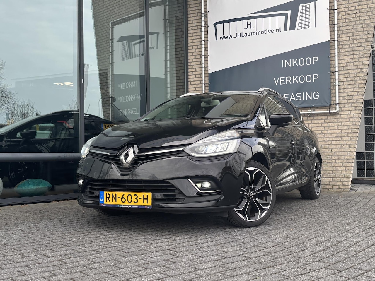 Renault Clio Estate - 1.2 TCe BOSE*ECC*CRUISE*NAVI*HAAK*CAM*FULL LED* - AutoWereld.nl
