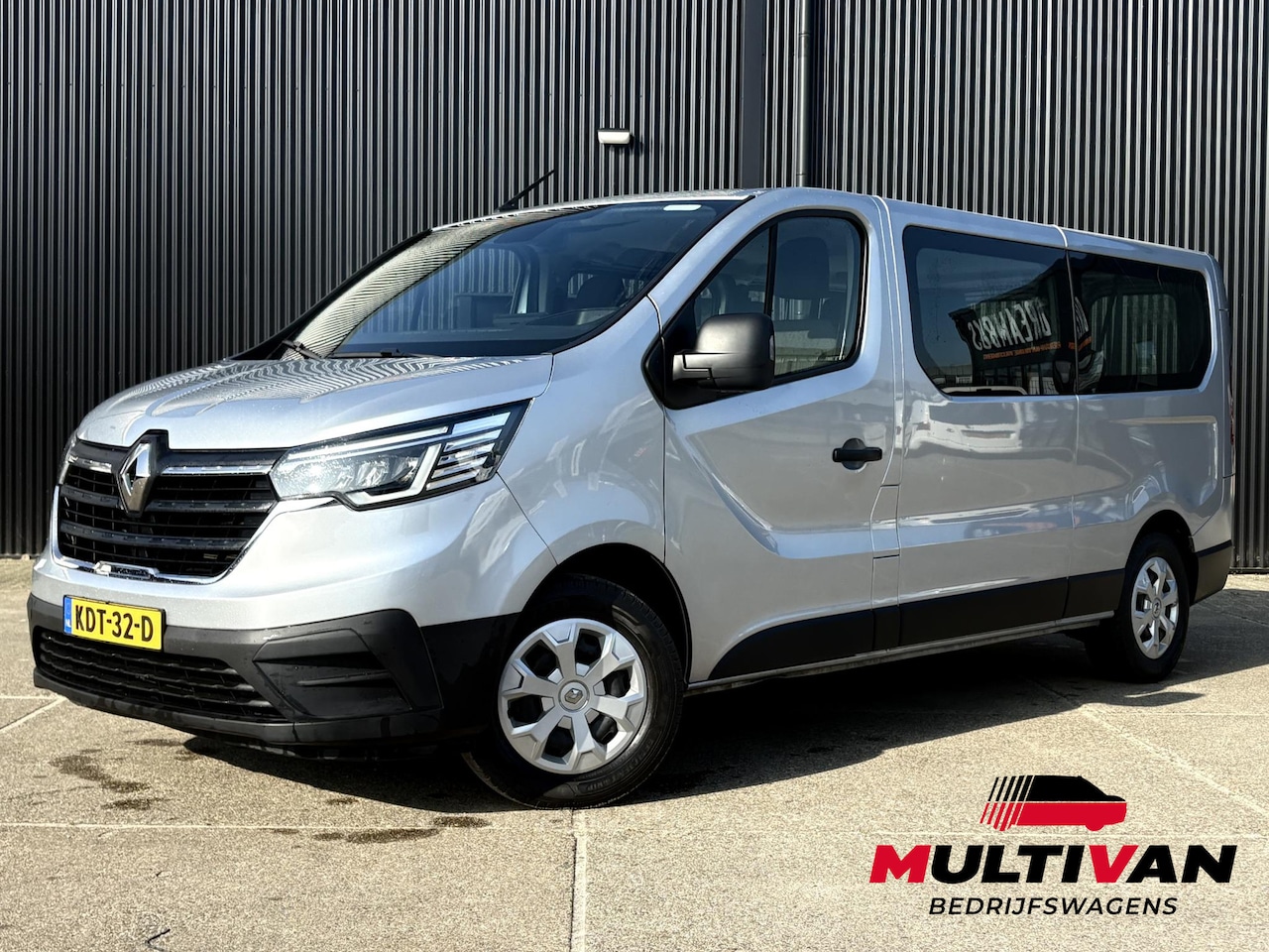 Renault Trafic - Blue dCi | PERSONENBUS | INCL BTW BPM | CARPLAY | LED | CRUISE | STUURWIELBEDIENING - AutoWereld.nl