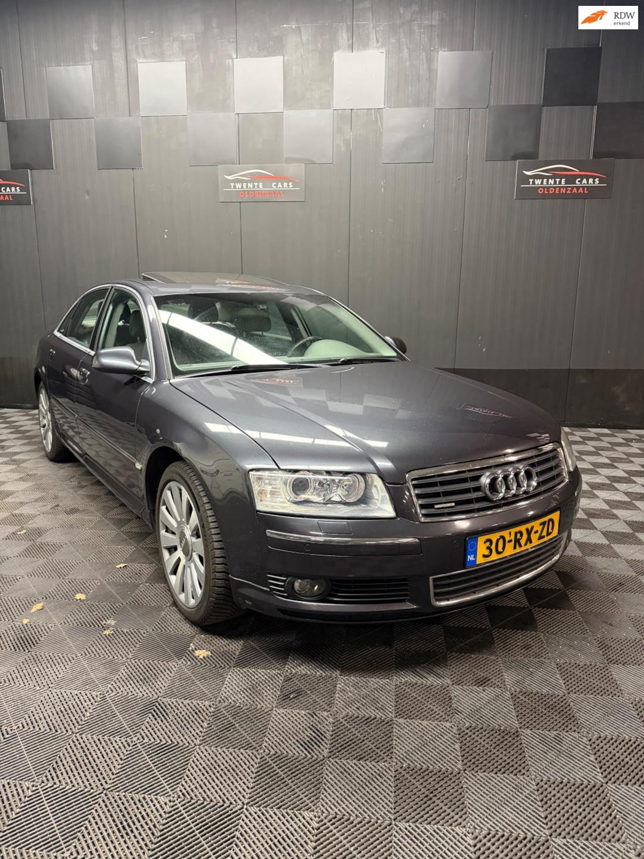 Audi A8 - 4.2 quattro Exclusive | Pano | Navi | Xenon | Nieuwe APK | - AutoWereld.nl