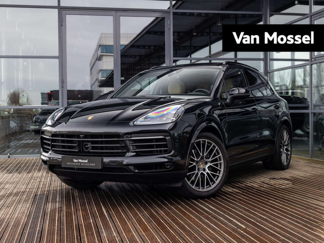 Porsche Cayenne - 3.0 E-Hybrid Platinum Edition | SPORTCHRONO | PASM LUCHTVERING | STOELMASSAGE | STOELVENTI - AutoWereld.nl
