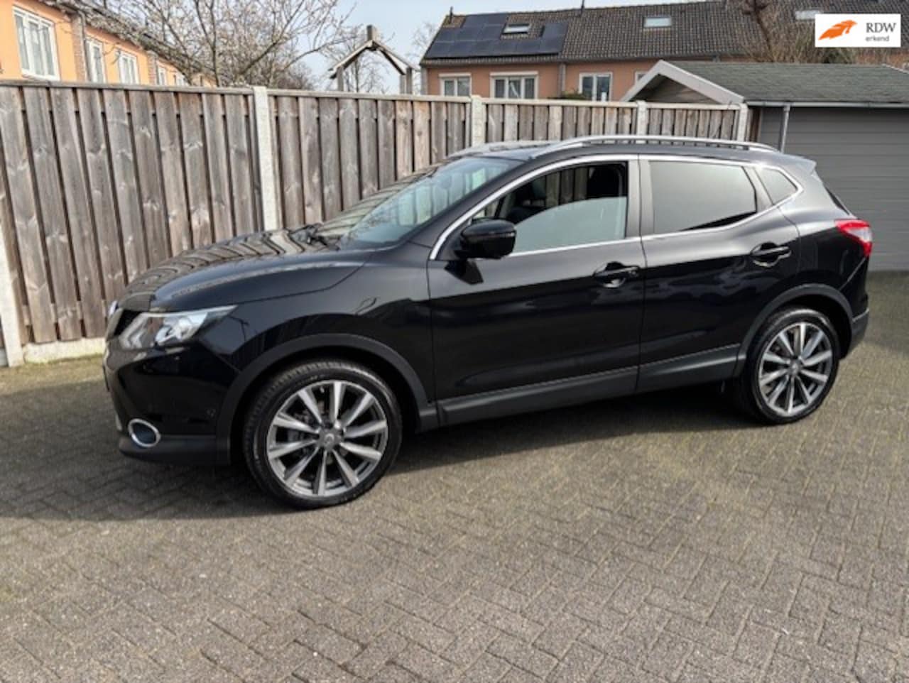 Nissan Qashqai - 1.6 Tekna leder stoelverwarming navi trekhaak - AutoWereld.nl