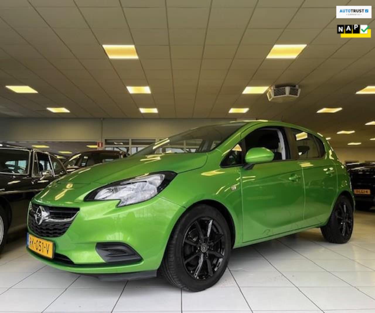 Opel Corsa - 1.4 Edition/NAP/Automaat/2e Eigenaar/Cruise control/Dealer onderhouden/Airco/Bluetooth - AutoWereld.nl