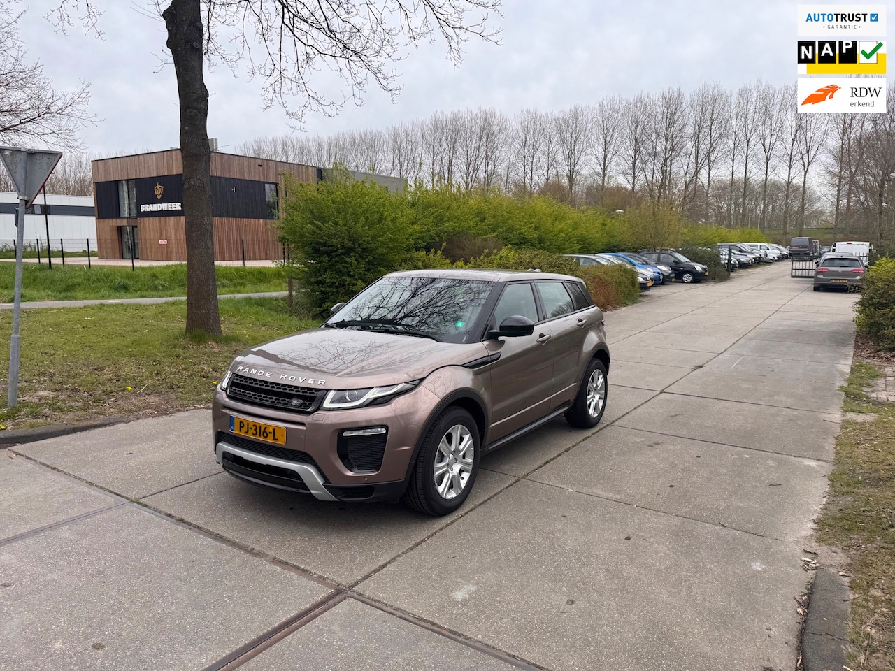 Land Rover Range Rover Evoque - 2.0 eD4 Urban Series SE Dynamic Pano.Navi.Clima.EX BPM - AutoWereld.nl