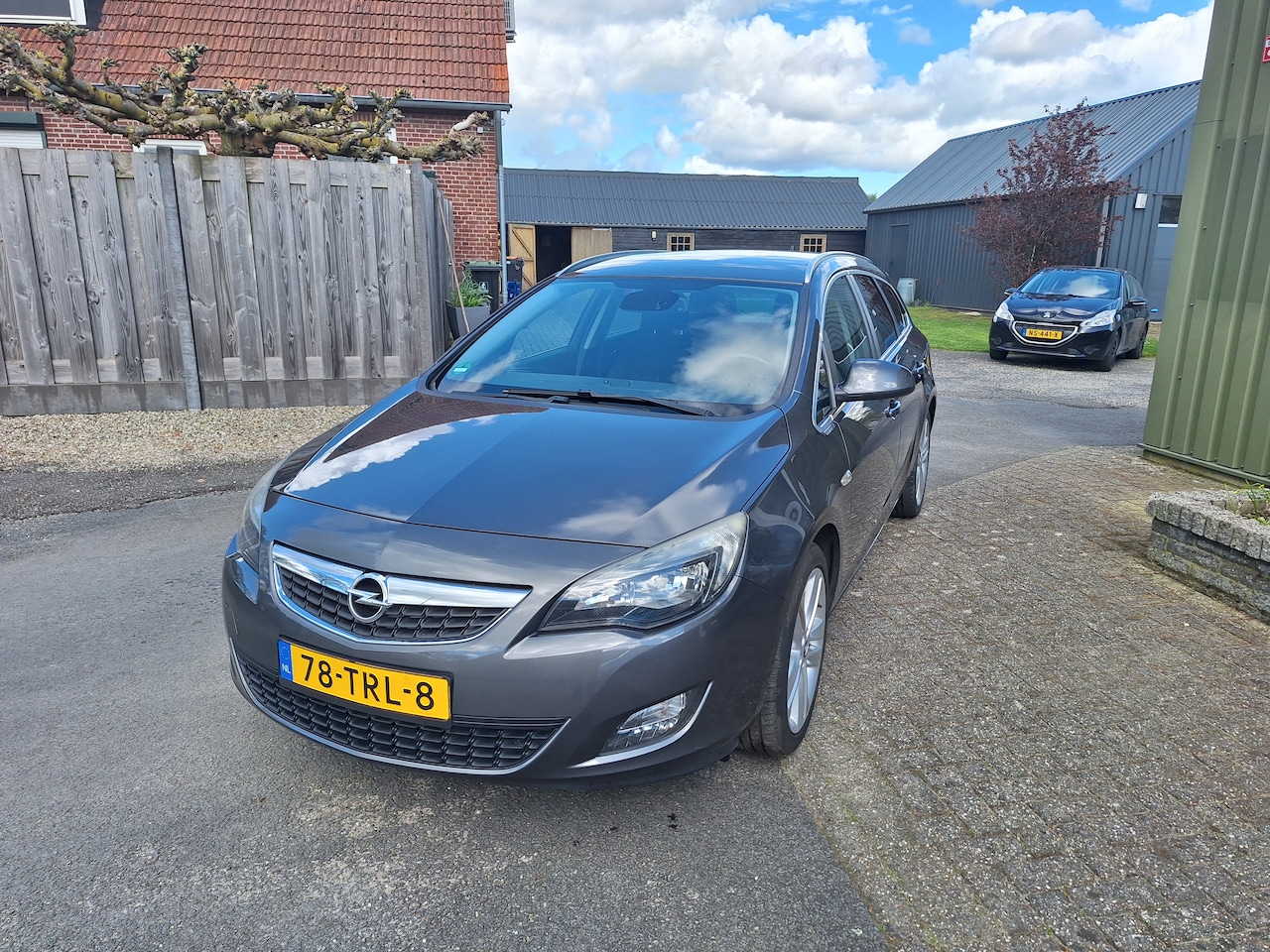 Opel Astra Sports Tourer - 1.4 Turbo Sport opel astra sport uitvoering met trekhaak