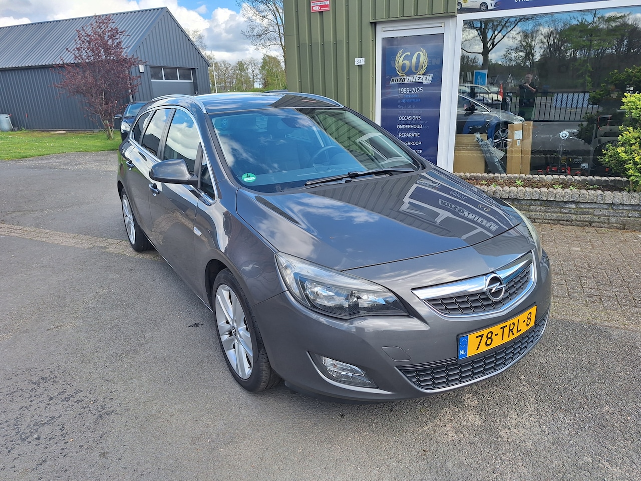 Opel Astra Sports Tourer - 1.4 Turbo Sport opel astra sport uitvoering met trekhaak
