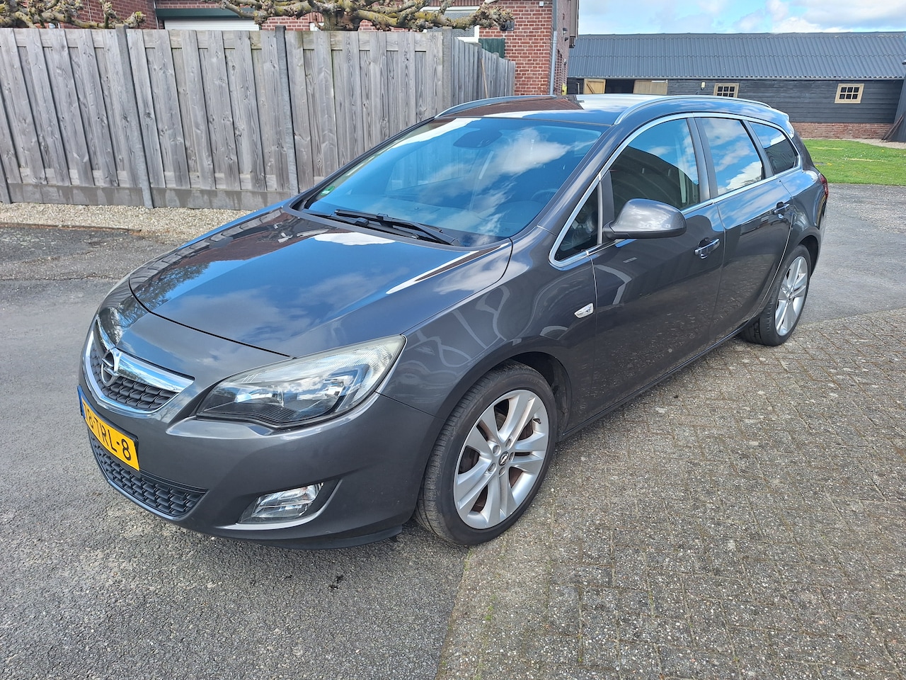 Opel Astra Sports Tourer - 1.4 Turbo Sport opel astra sport uitvoering met trekhaak