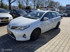 Toyota Auris - 1.8 Hybrid Executive