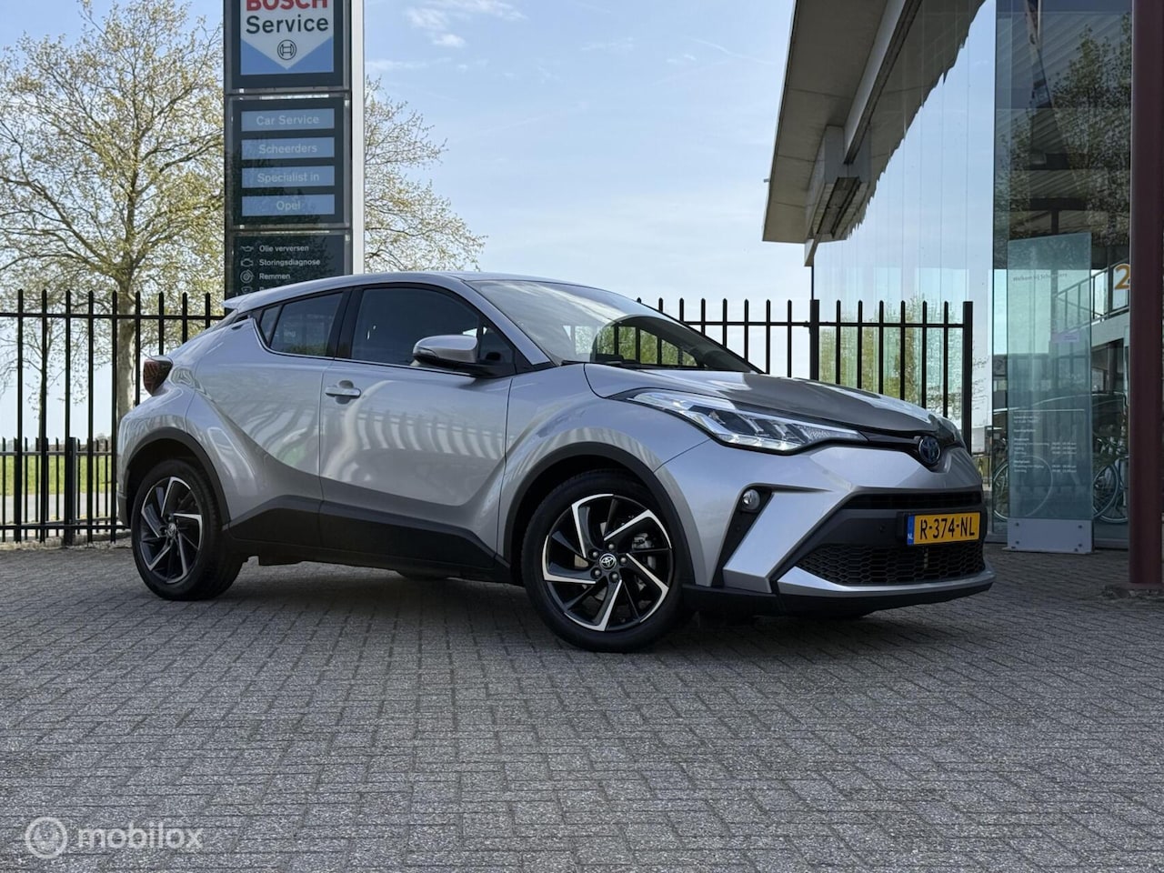 Toyota C-HR - 1.8 Hybrid Dynamic Camera | Carplay | Navigatie - AutoWereld.nl