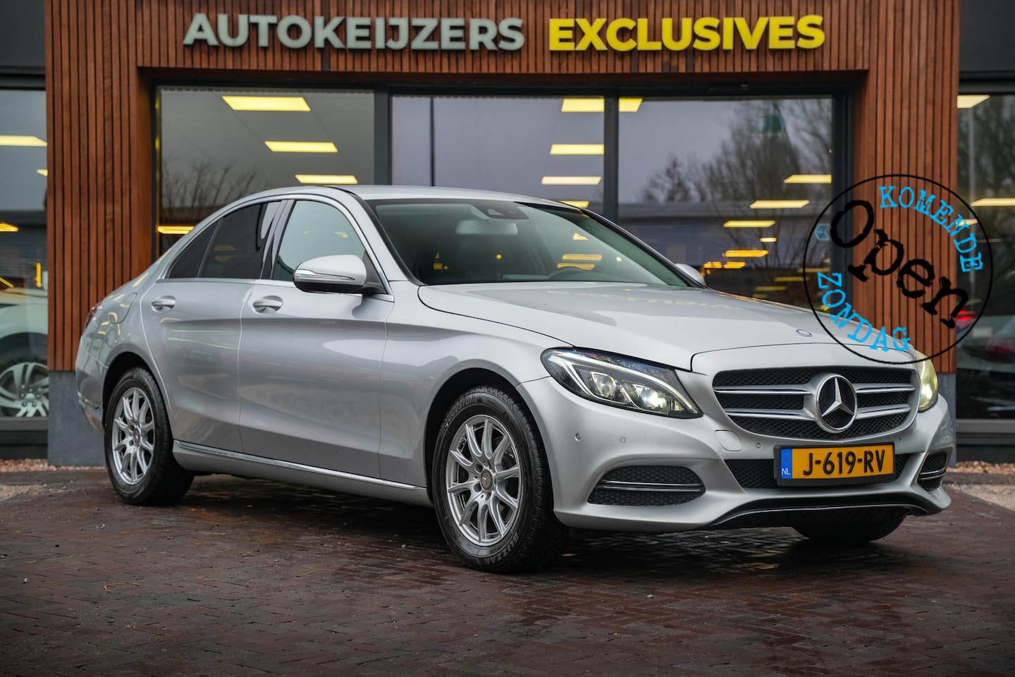 Mercedes-Benz C-klasse - 180 Prestige Edition C Navigatie Stoelverwarming Cruise Control Automaat! - AutoWereld.nl