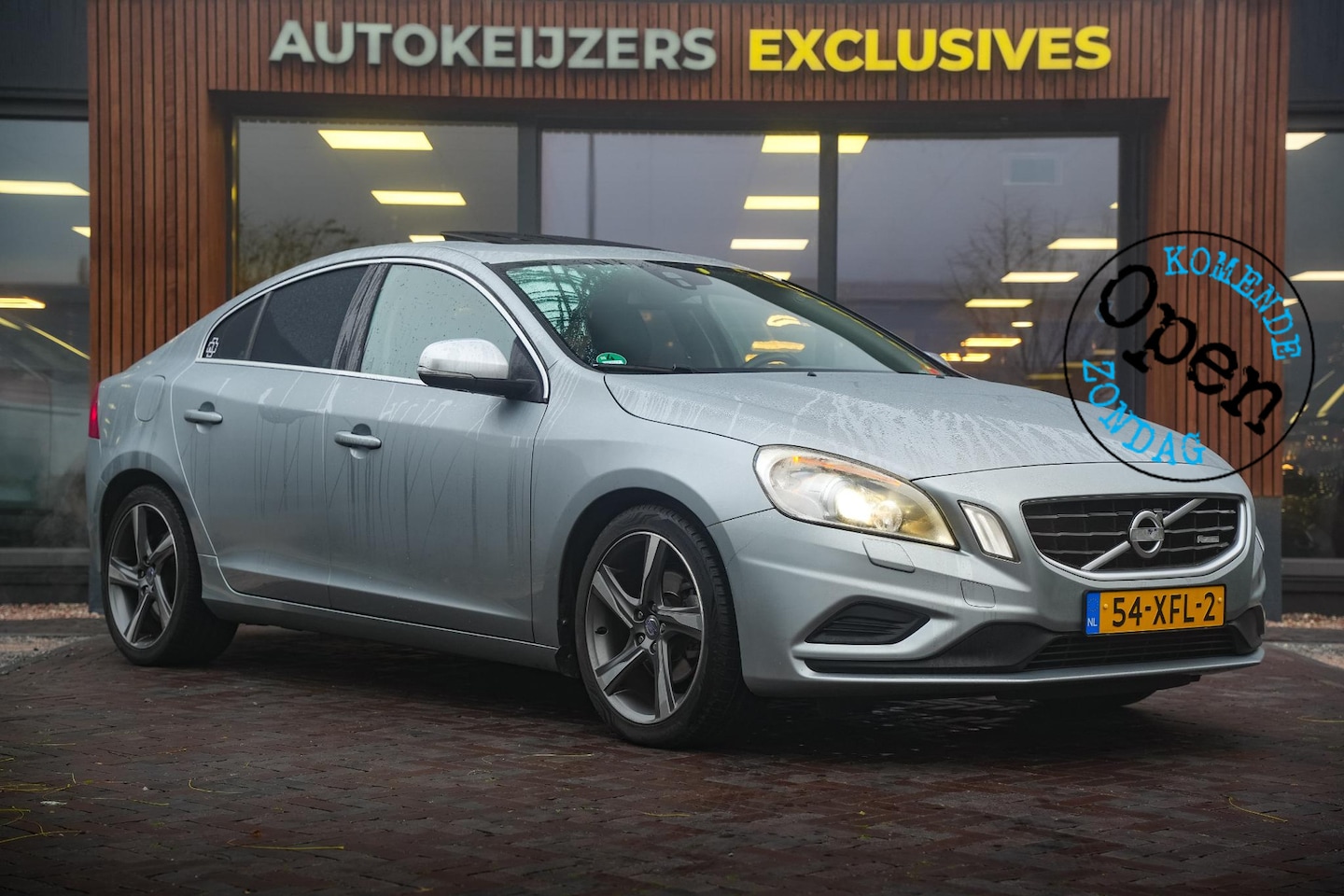 Volvo S60 - 1.6 T3 R-Design Leer Navi dak - AutoWereld.nl