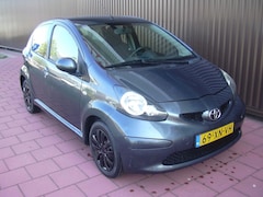 Toyota Aygo - 1.0-12V +