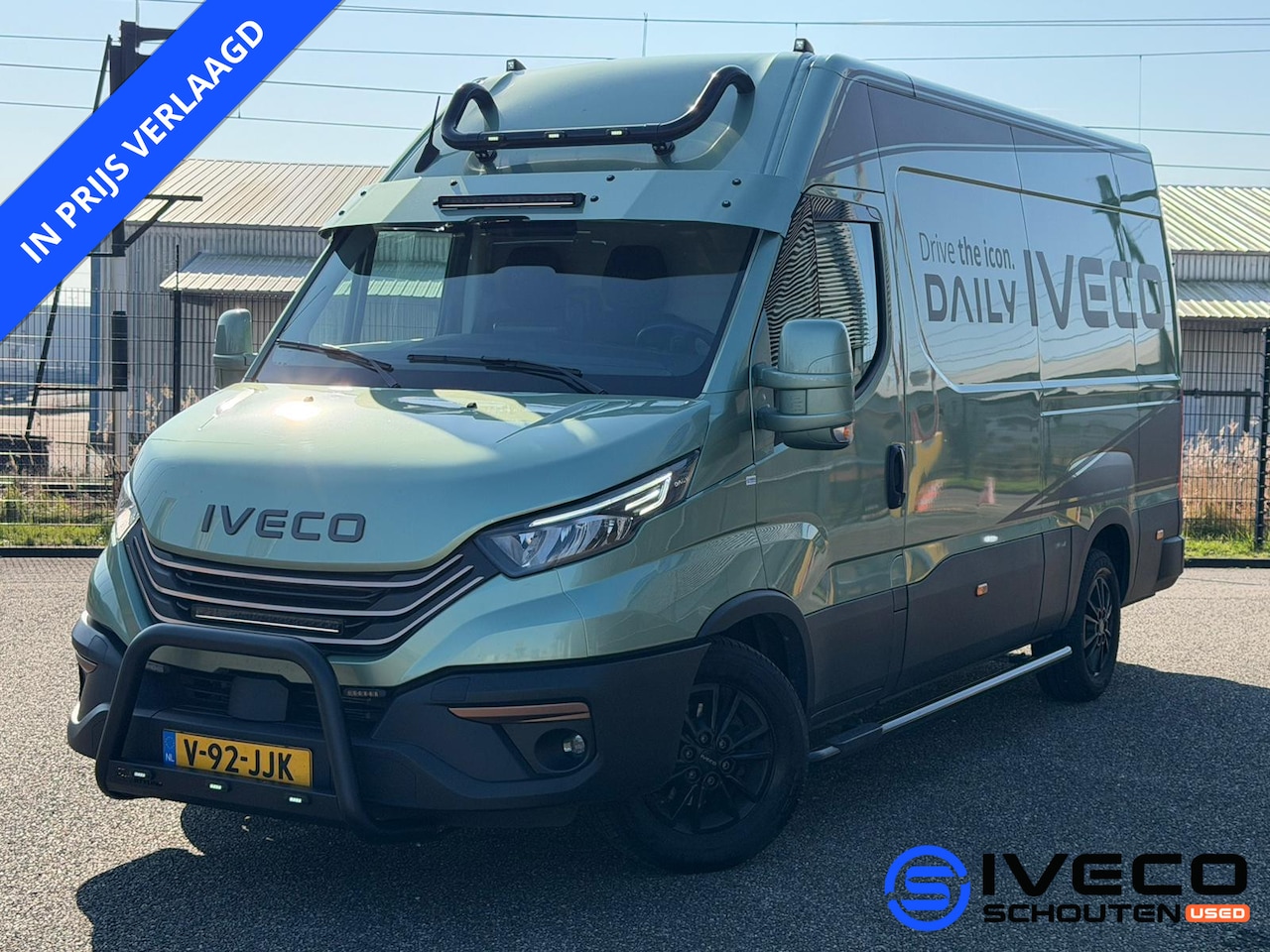 Iveco Daily - 35S16V A8 Cruise Control • Automaat • L3H2 • 2.3L 157pk • Camera • Trekhaak • BPM-vrij  St - AutoWereld.nl