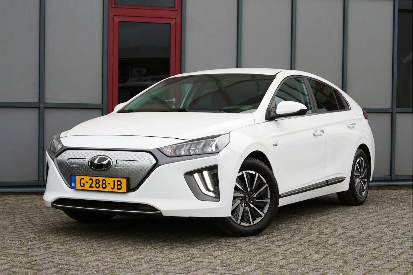 Hyundai IONIQ - Comfort EV 38kWh SOH 91,6% - AutoWereld.nl