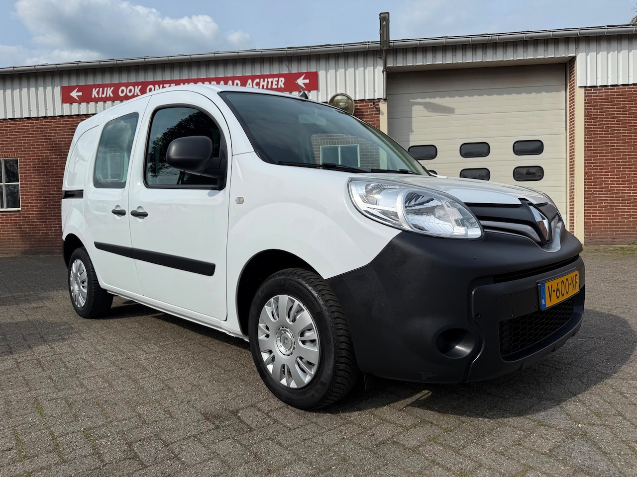 Renault Kangoo - 1.2 TCe 115 airco cruise parkeersensoren voor & achter - AutoWereld.nl