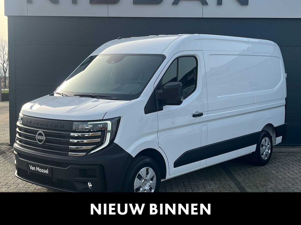 Nissan Interstar-e - L2H2 Limited 87 kWh 140PK | 0,0% Rente financiallease | 2000kg trekgewicht | 410km WLTP-ac - AutoWereld.nl