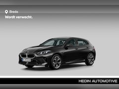 BMW 1-serie - 120 | Achteruitrijcamera | Comfort Access | Harman-Kardon | Stoelverwarming | PDC |