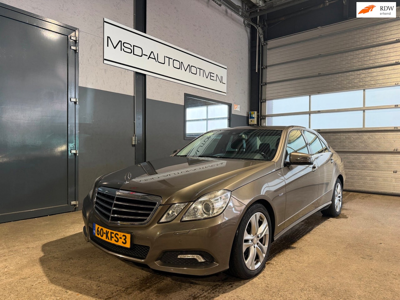 Mercedes-Benz E-klasse - 220 CDI Avantgarde Navigatie Stoelverwarming - AutoWereld.nl
