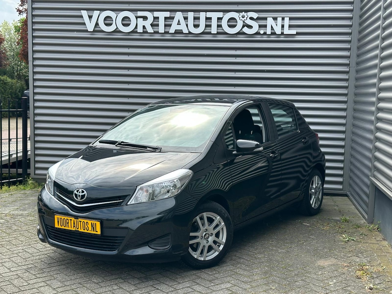 Toyota Yaris - 1.3 VVT-i AUTOMAAT | NAVI | CAMERA | AIRCO | LMV | - AutoWereld.nl