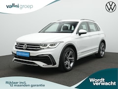 Volkswagen Tiguan - 1.4 TSI eHybrid 245 pk R-Line | Trekhaak | IQ Light | Stuur-/stoelverwarming | Navigatie |
