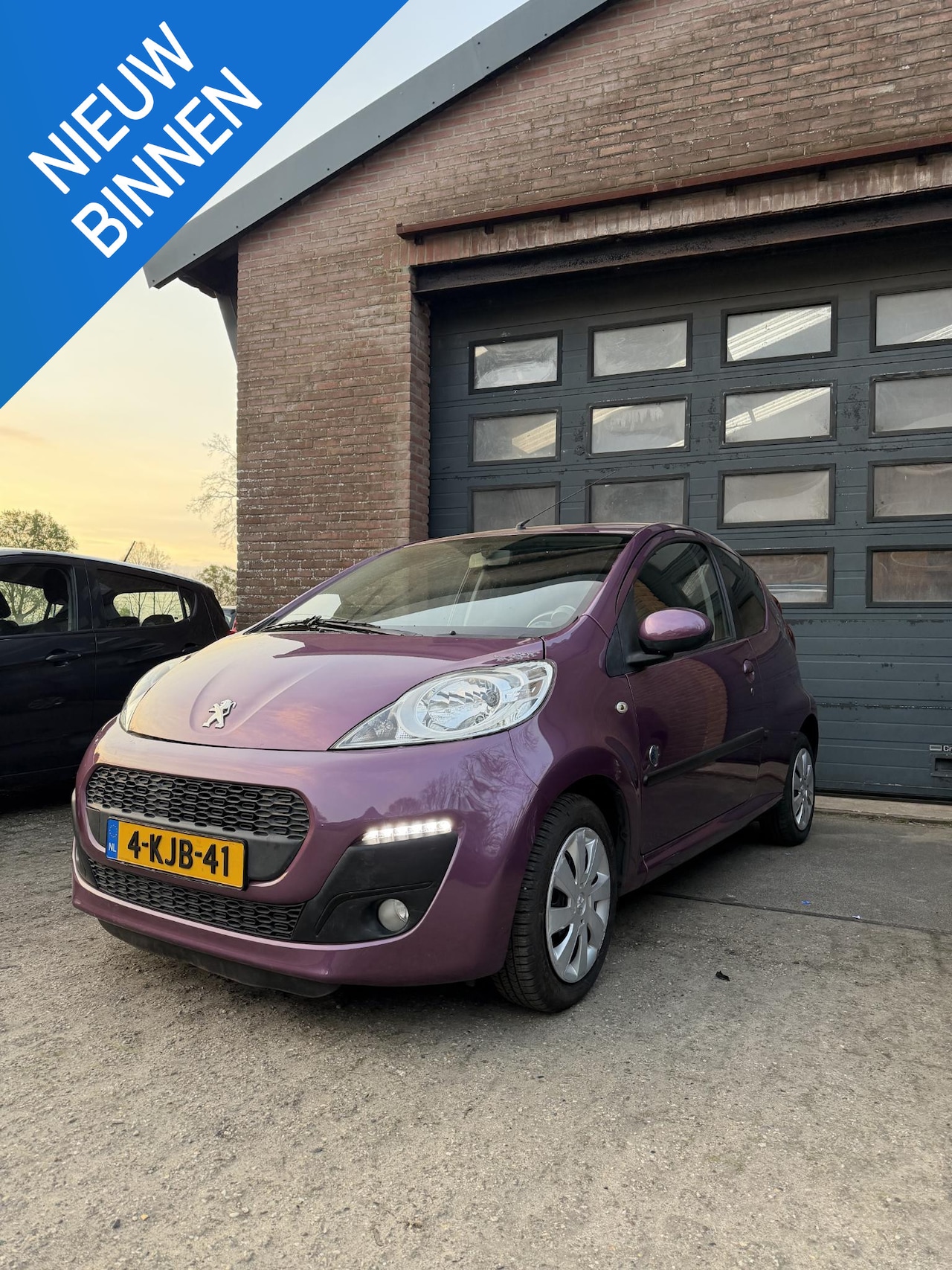 Peugeot 107 - 1.0 Première Envy/Airco/LED/Trekhaak/NAP - AutoWereld.nl