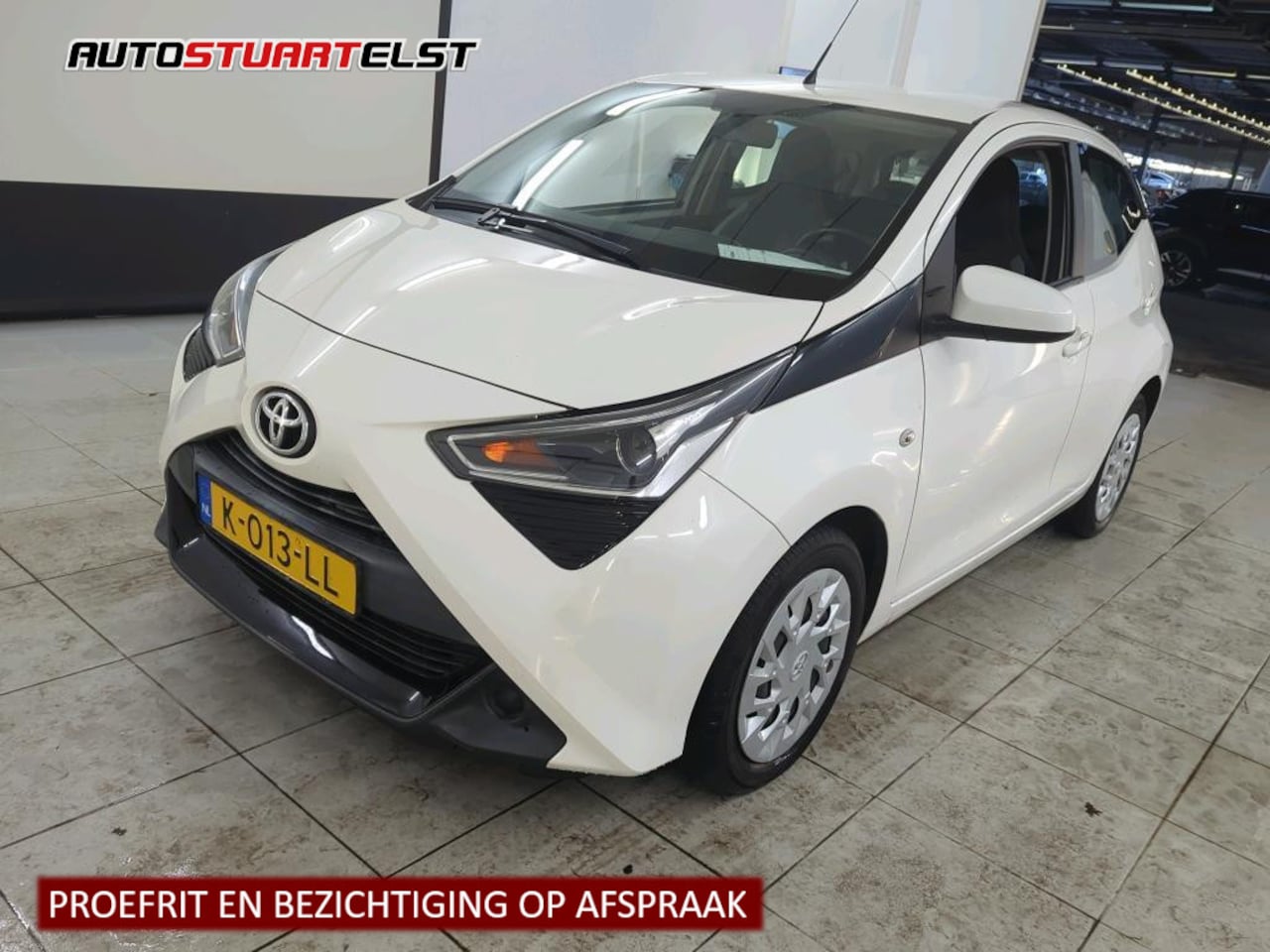 Toyota Aygo - 1.0 VVT-i x-play 1e Eigenaar | Dealer Onderh | BTW | NAP | Camera | Navi | Carplay | Full - AutoWereld.nl
