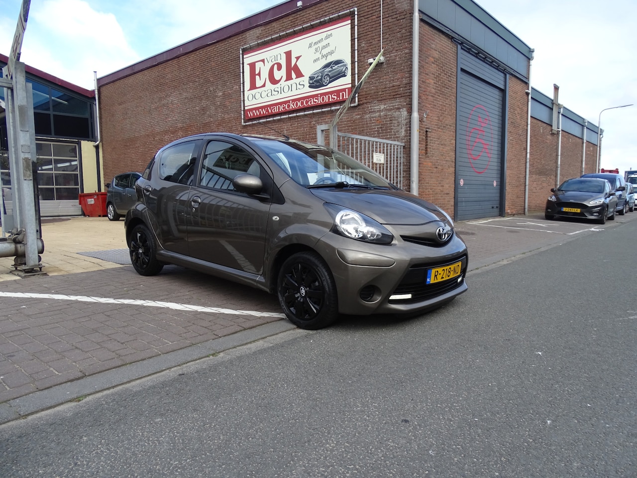 Toyota Aygo - 1.0 VVT-i Aspiration 1.0 VVT-i Aspiration - AutoWereld.nl