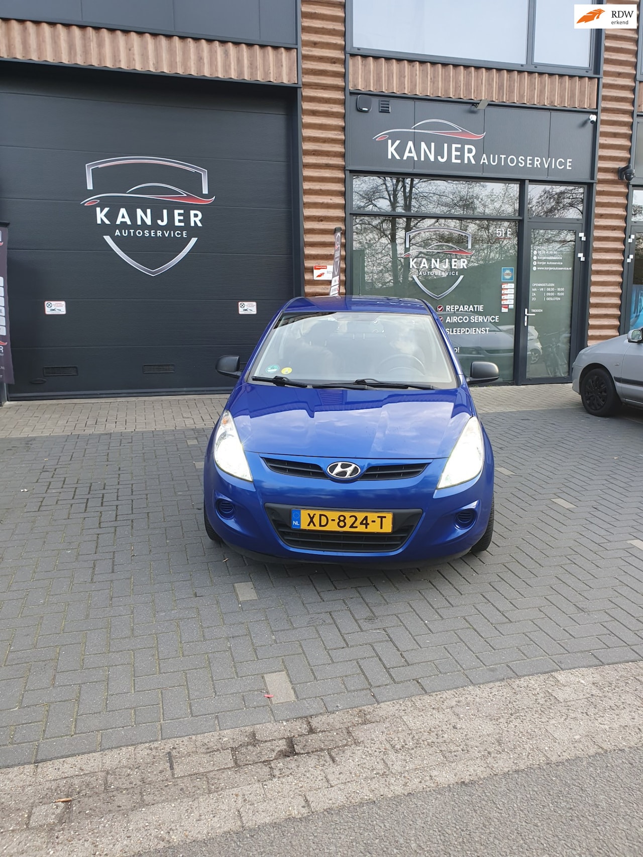 Hyundai i20 - 1.2i Business Edition AIRCO Nieuwe Koppeling 2 Sleutels LED - AutoWereld.nl