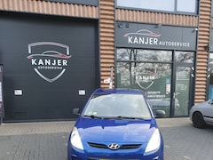 Hyundai i20 - 1.2i Business Edition AIRCO Nieuwe Koppeling 2 Sleutels LED