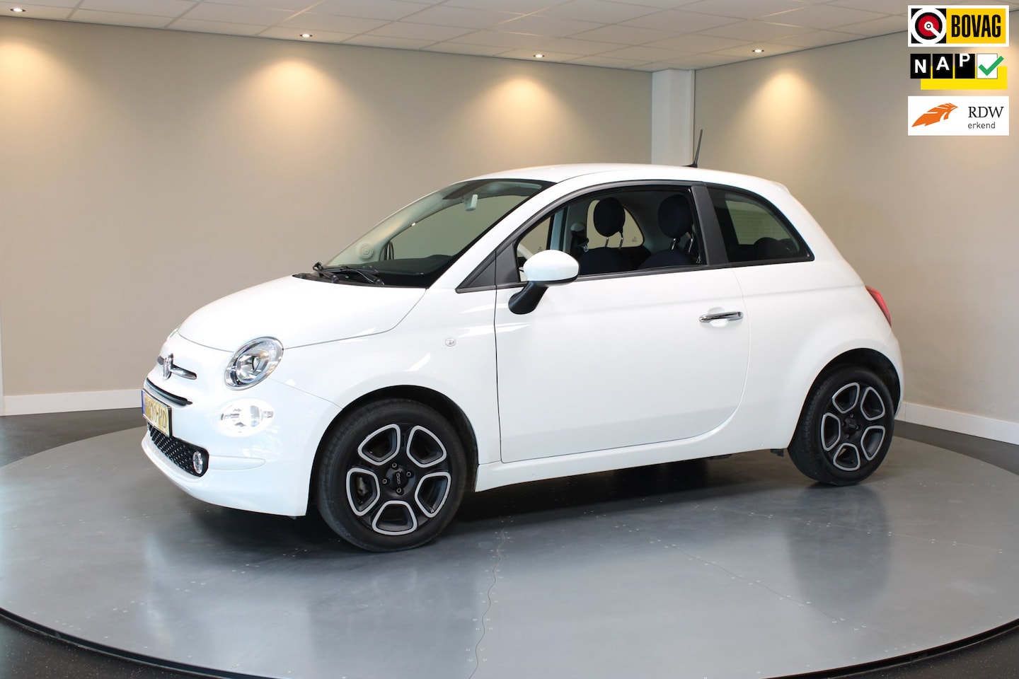 Fiat 500 - 1.0 Hybrid Club *Carplay* Cruise|PDC|DAB|NAP - AutoWereld.nl