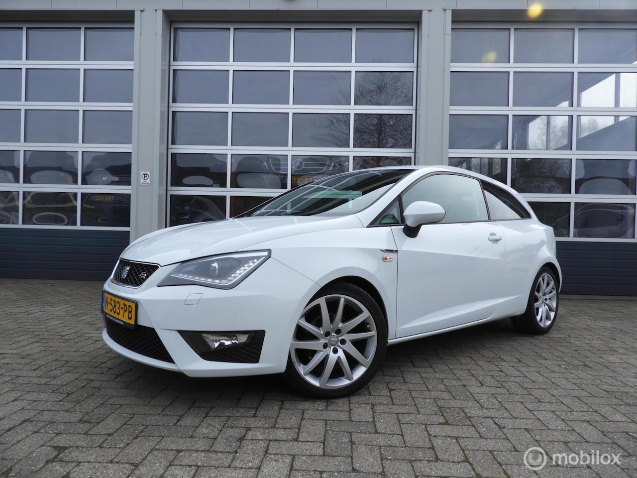 SEAT Ibiza SC - 1.2 TSI FR 1.2 TSI FR , LED - AutoWereld.nl