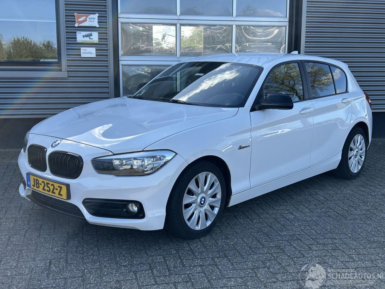 BMW 1-serie - 116d EDE Corporate Lease Sport 116D EDE Corporate Lease Sport - AutoWereld.nl