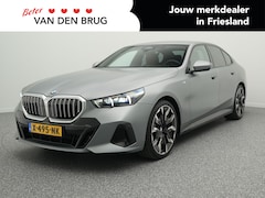 BMW 5-serie - 520i 208 PK M-Sport | LED | Leder | Mat Grijs individual | 360 Camera | Keyless | 21 Inch