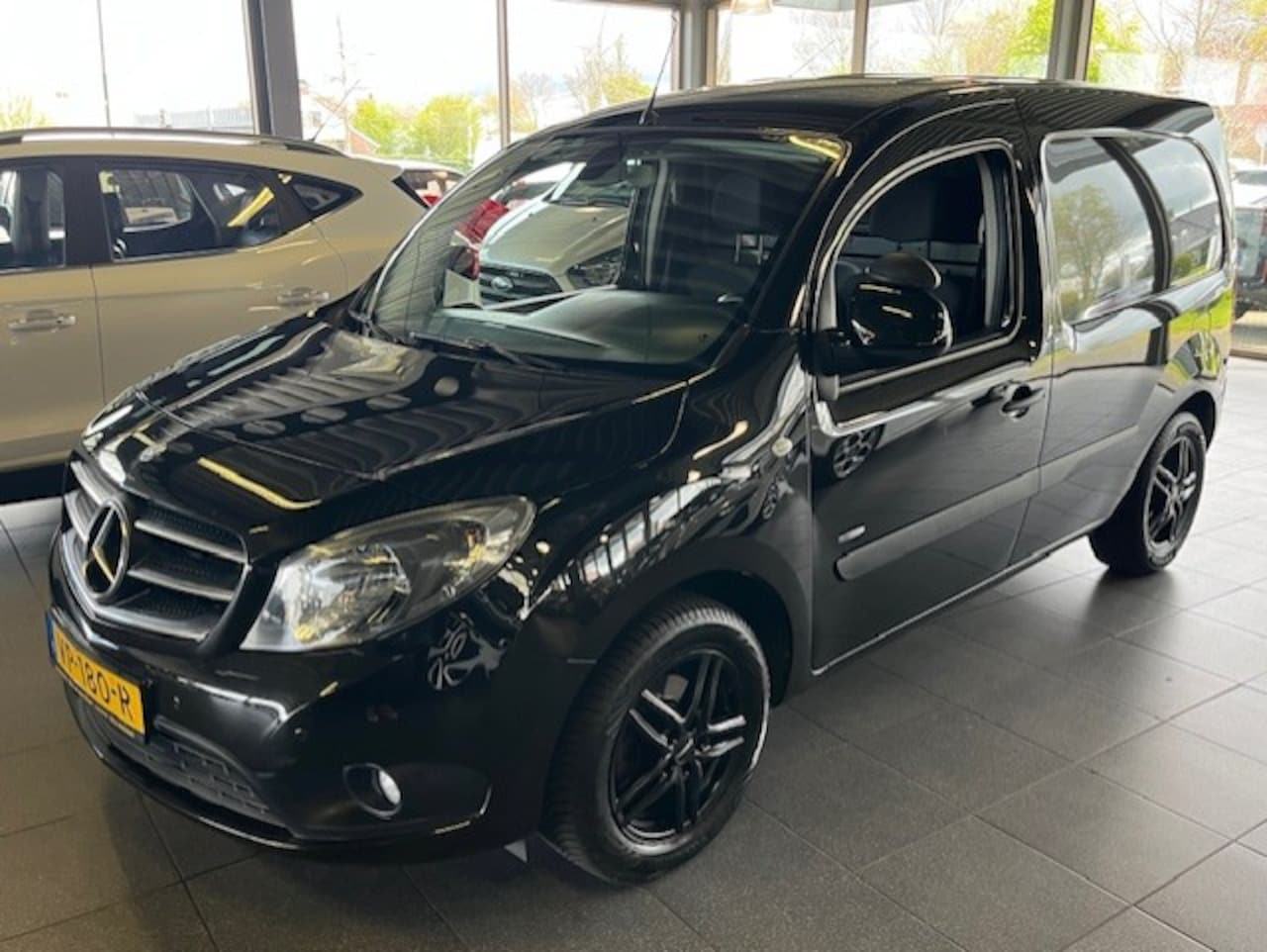 Mercedes-Benz Citan - 109 CDI BlueEFFICIENCY | Airco | Cruise Control | L. Met. Velgen 109 CDI BlueEFFICIENCY | - AutoWereld.nl