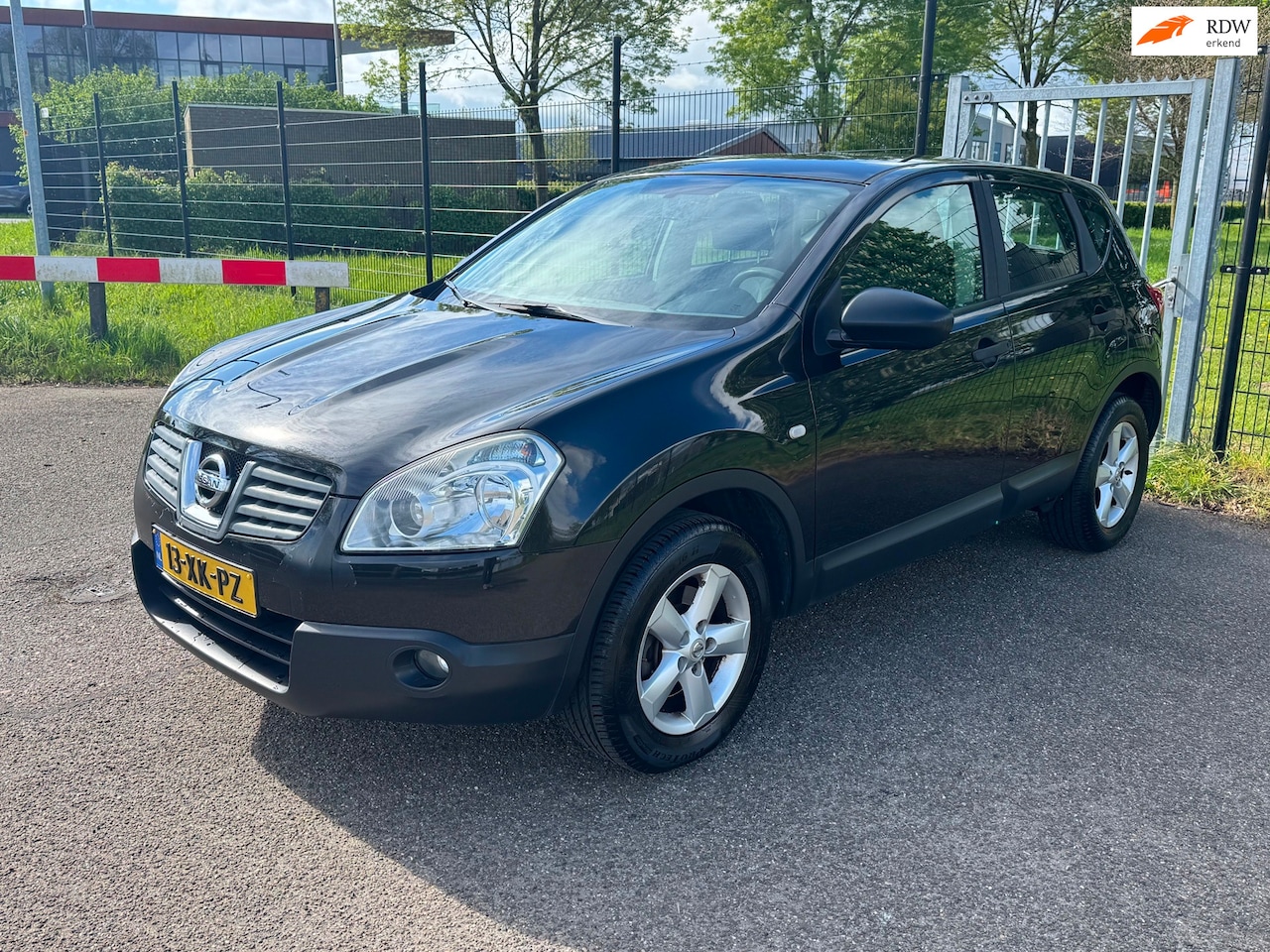Nissan Qashqai - 1.6 Visia Airco Cruise Trekhaak LM - AutoWereld.nl