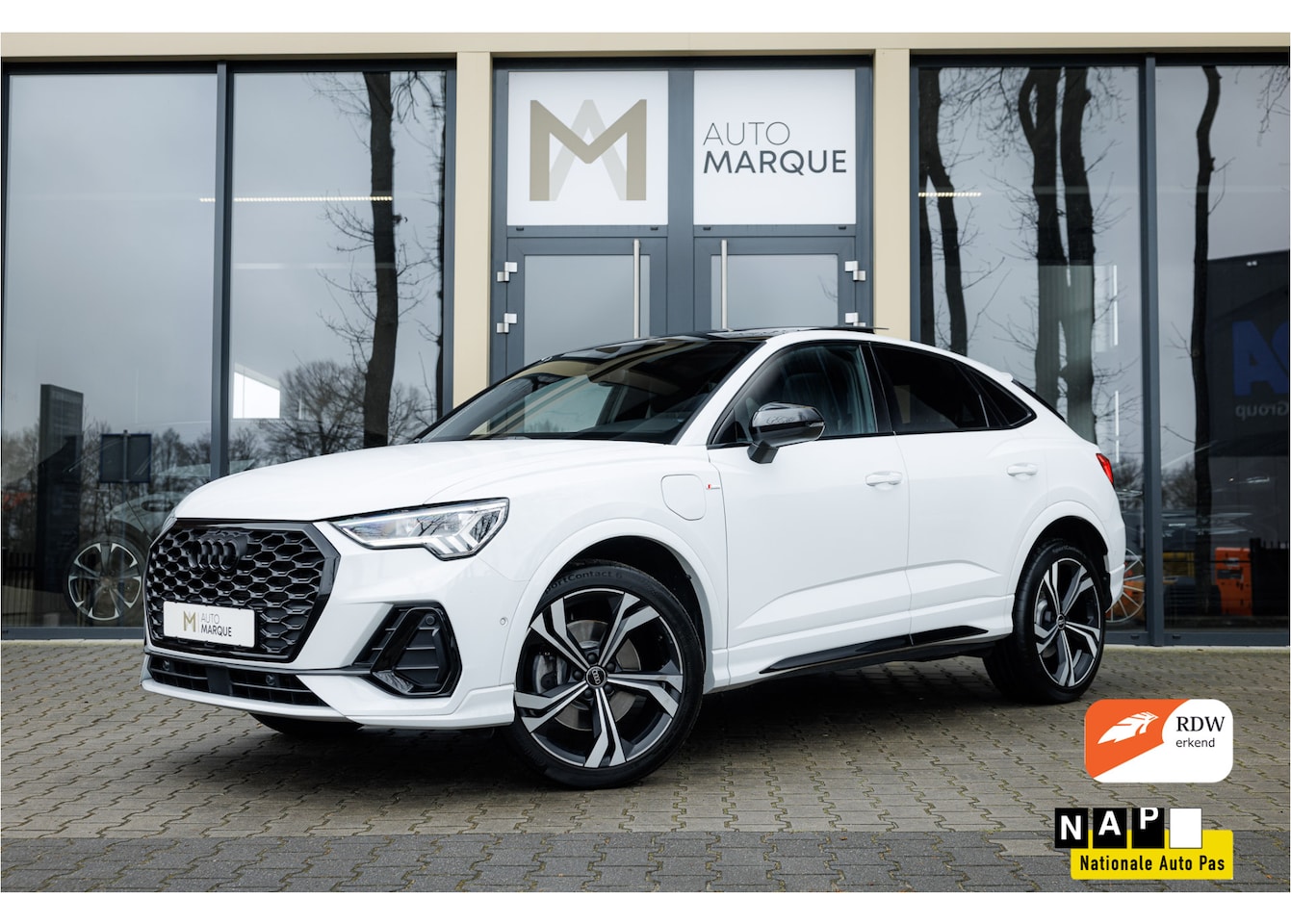 Audi Q3 Sportback - 45 TFSI e 245PK Aut. | S Edition | Panoramadak | 2x S-Line | Wegklapbare Trekhaak | Sonos - AutoWereld.nl